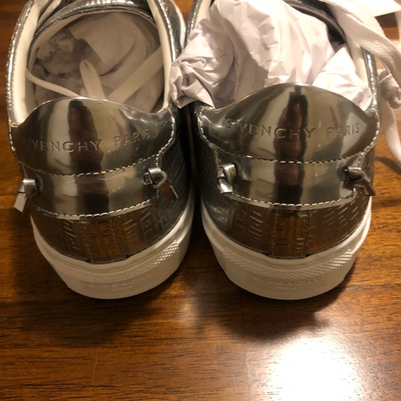 NIB $595 Givenchy Urban Street Monogram Metallic Leather Sneakers - Picture 8 of 16